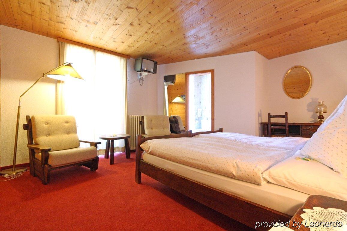 Lifestyle & Spa Hotel Graecherhof Grächen Pokoj fotografie